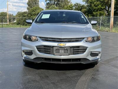2018 Chevrolet Malibu LT   - Photo 2 - Cahokia, IL 62206