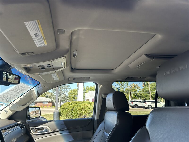 2017 GMC Yukon Denali - Photo 9 - Fairview Heights, IL 62208