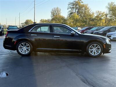 2017 Chrysler 300C   - Photo 5 - Cahokia, IL 62206