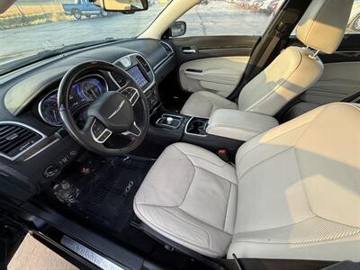 2017 Chrysler 300C   - Photo 10 - Cahokia, IL 62206