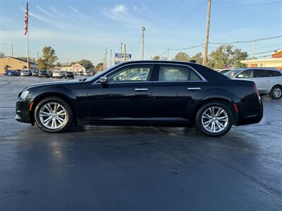2017 Chrysler 300C   - Photo 4 - Cahokia, IL 62206