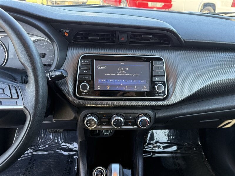 2020 Nissan Kicks S - Photo 13 - Cahokia, IL 62206
