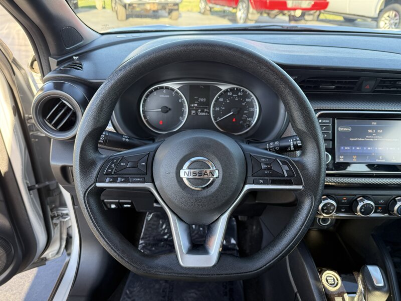 2020 Nissan Kicks S - Photo 12 - Cahokia, IL 62206