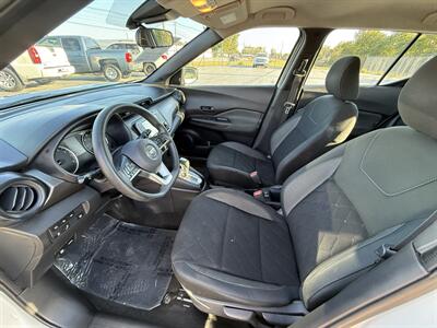 2020 Nissan Kicks S - Photo 8 - Cahokia, IL 62206