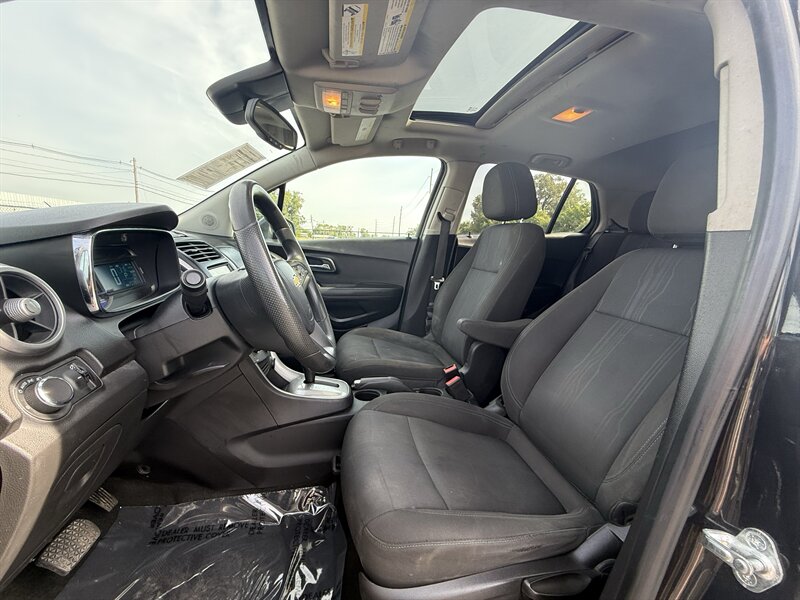 2015 Chevrolet Trax LT - Photo 9 - Cahokia, IL 62206