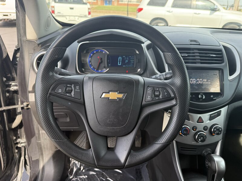 2015 Chevrolet Trax LT - Photo 12 - Cahokia, IL 62206