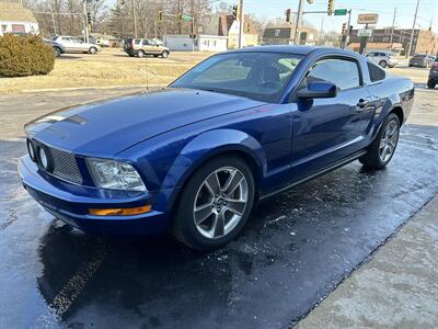 2009 Ford Mustang V6 Deluxe   - Photo 3 - Fairview Heights, IL 62208