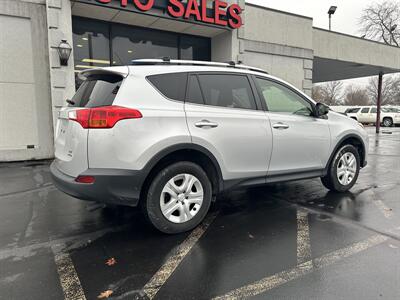 2015 Toyota RAV4 LE   - Photo 4 - Fairview Heights, IL 62208