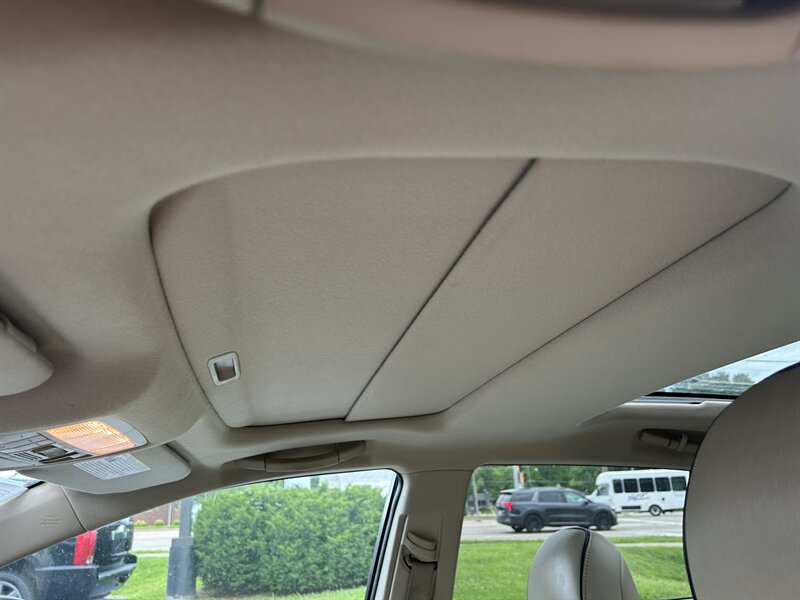 2010 Toyota Venza AWD V6 - Photo 9 - Fairview Heights, IL 62208