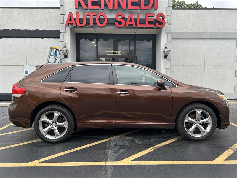 2010 Toyota Venza AWD V6   - Photo 1 - Fairview Heights, IL 62208