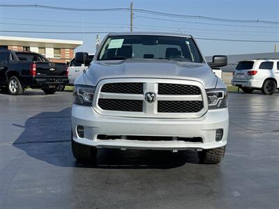 2015 RAM 1500 Express   - Photo 2 - Cahokia, IL 62206