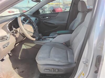 2017 Chevrolet Malibu LT - Photo 10 - Cahokia, IL 62206