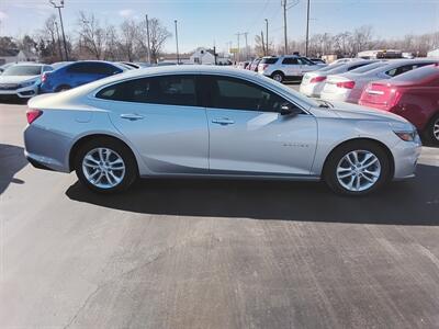 2017 Chevrolet Malibu LT - Photo 5 - Cahokia, IL 62206