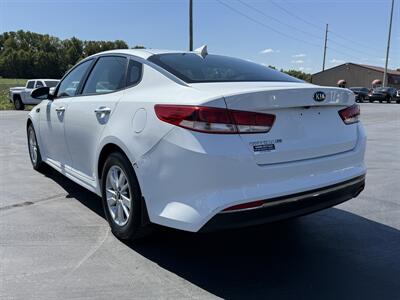 2017 Kia Optima LX   - Photo 6 - Cahokia, IL 62206