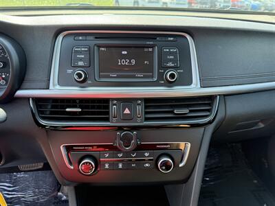 2017 Kia Optima LX   - Photo 16 - Cahokia, IL 62206