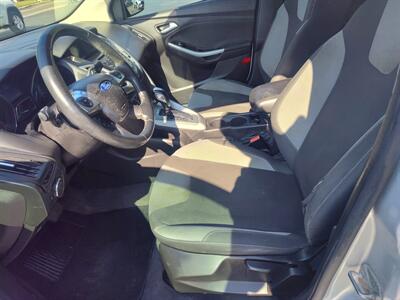 2012 Ford Focus SE   - Photo 7 - Freeburg, IL 62243