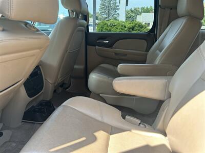2012 Chevrolet Suburban LTZ - Photo 9 - Fairview Heights, IL 62208