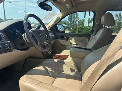 2012 Chevrolet Suburban LTZ - Photo 8 - Fairview Heights, IL 62208