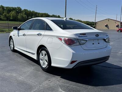 2011 Hyundai SONATA Hybrid   - Photo 3 - Cahokia, IL 62206
