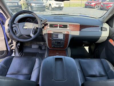 2013 Chevrolet Avalanche LTZ Black Diamond   - Photo 12 - Cahokia, IL 62206