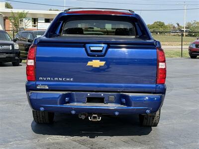 2013 Chevrolet Avalanche LTZ Black Diamond   - Photo 7 - Cahokia, IL 62206