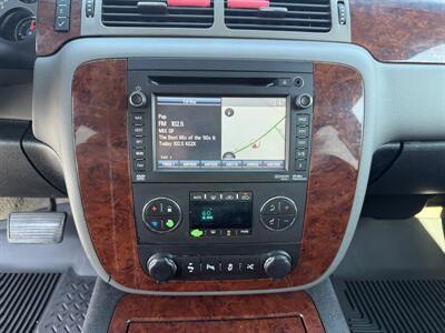 2013 Chevrolet Avalanche LTZ Black Diamond   - Photo 15 - Cahokia, IL 62206