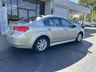 2010 Subaru Legacy 2.5i Premium   - Photo 4 - Fairview Heights, IL 62208