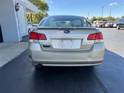 2010 Subaru Legacy 2.5i Premium   - Photo 7 - Fairview Heights, IL 62208