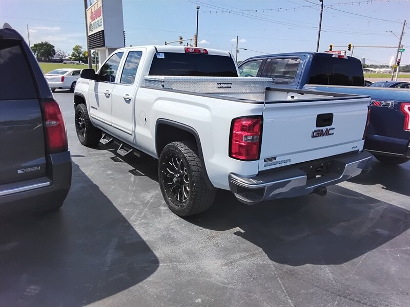 2015 GMC Sierra 1500 SLE - Photo 3 - Cahokia, IL 62206