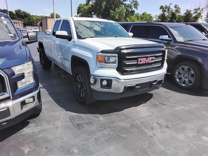 2015 GMC Sierra 1500 SLE   - Photo 1 - Cahokia, IL 62206