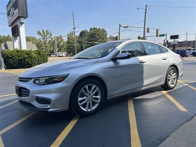 2017 Chevrolet Malibu LT   - Photo 3 - Fairview Heights, IL 62208