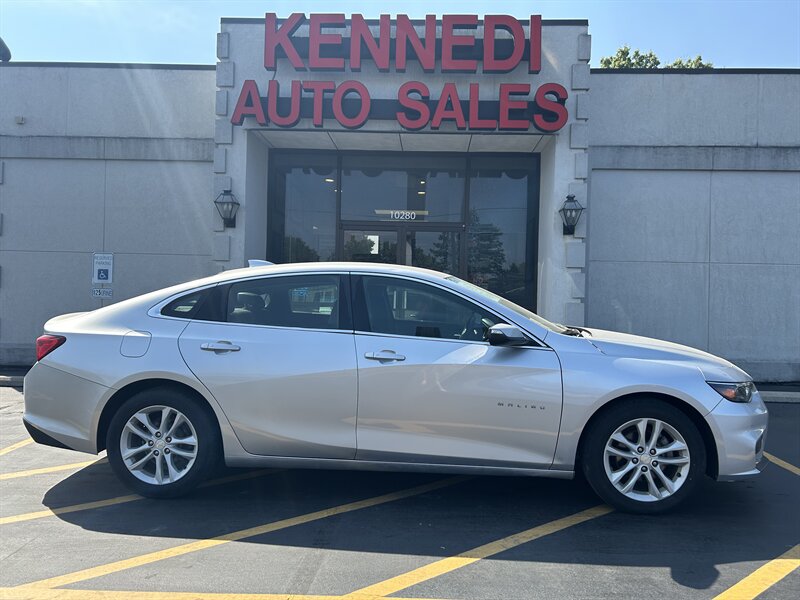 2017 Chevrolet Malibu LT  