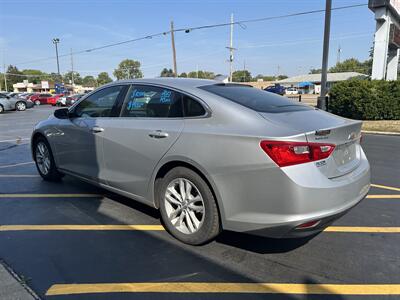 2017 Chevrolet Malibu LT   - Photo 5 - Fairview Heights, IL 62208