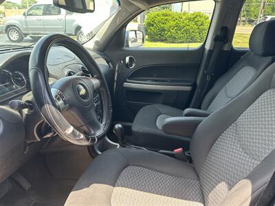 2010 Chevrolet HHR LT   - Photo 8 - Fairview Heights, IL 62208
