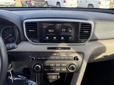 2020 Kia Sportage LX - Photo 14 - Cahokia, IL 62206