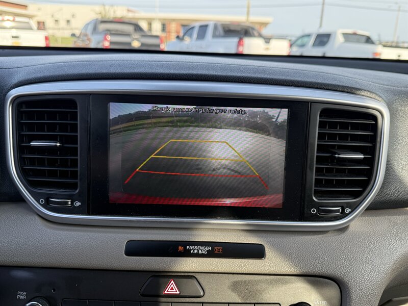 2020 Kia Sportage LX - Photo 16 - Cahokia, IL 62206