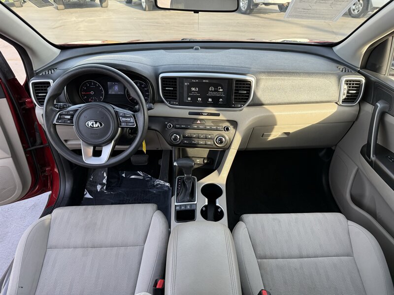 2020 Kia Sportage LX - Photo 12 - Cahokia, IL 62206