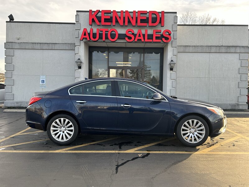 2012 Buick Regal Premium 1's photo