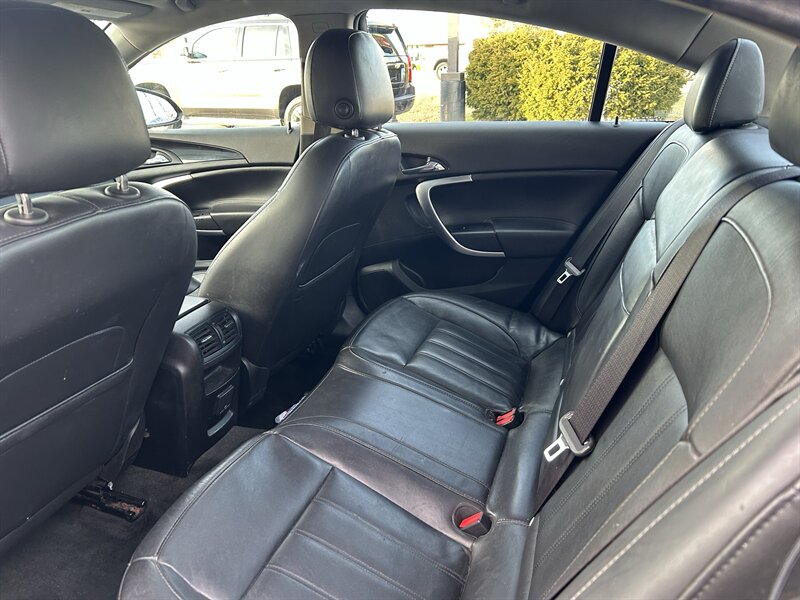 2012 Buick Regal Premium 1 - Photo 8 - Fairview Heights, IL 62208