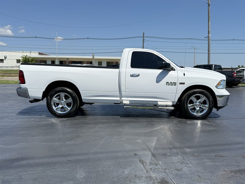 2015 RAM 1500 Big Horn - Photo 6 - Cahokia, IL 62206
