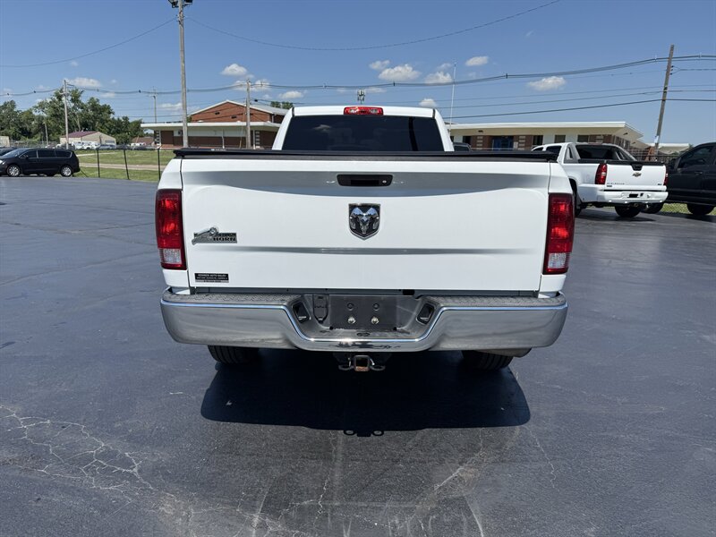 2015 RAM 1500 Big Horn - Photo 8 - Cahokia, IL 62206