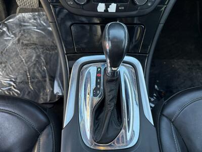 2013 Buick Regal Premium 1   - Photo 12 - Cahokia, IL 62206