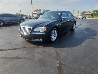 2013 Chrysler 300C   - Photo 2 - Cahokia, IL 62206