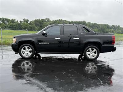 2008 Chevrolet Avalanche LTZ   - Photo 2 - Cahokia, IL 62206