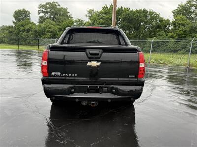2008 Chevrolet Avalanche LTZ   - Photo 4 - Cahokia, IL 62206