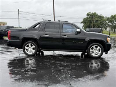 2008 Chevrolet Avalanche LTZ   - Photo 6 - Cahokia, IL 62206