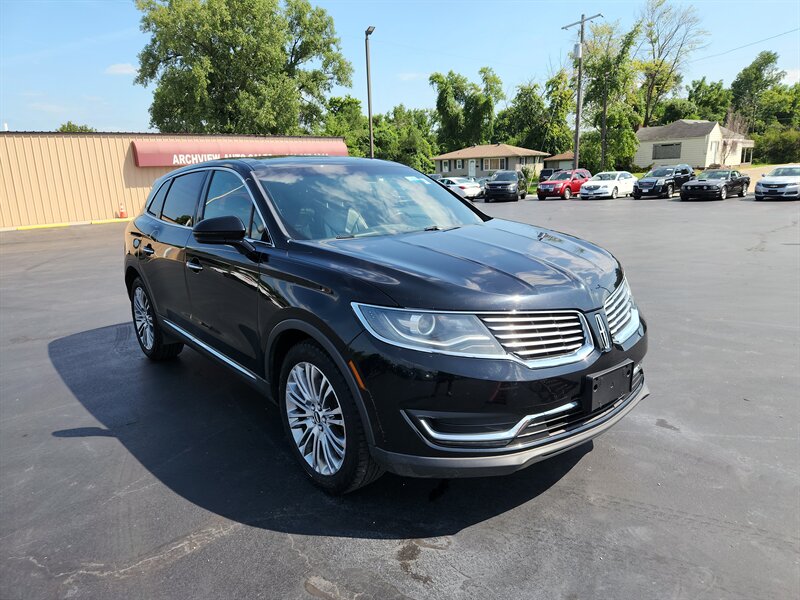 2018 Lincoln MKX Reserve - Photo 1 - Cahokia, IL 62206