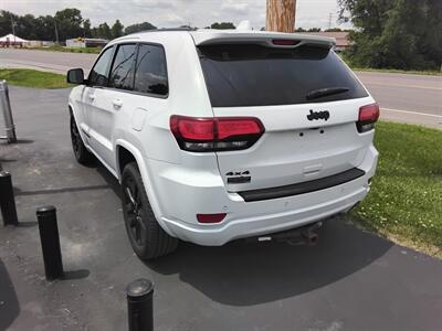 2017 Jeep Grand Cherokee Laredo   - Photo 3 - Cahokia, IL 62206