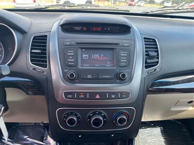 2015 Kia Sorento LX   - Photo 14 - Cahokia, IL 62206