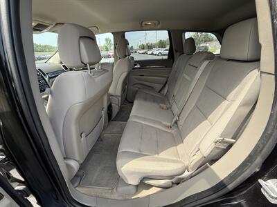 2012 Jeep Grand Cherokee Laredo   - Photo 10 - Cahokia, IL 62206